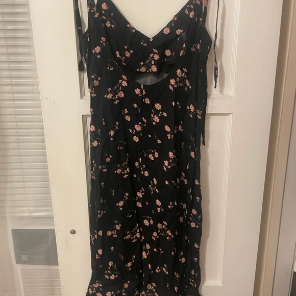 Reformation Dress - Picture 4 of 4